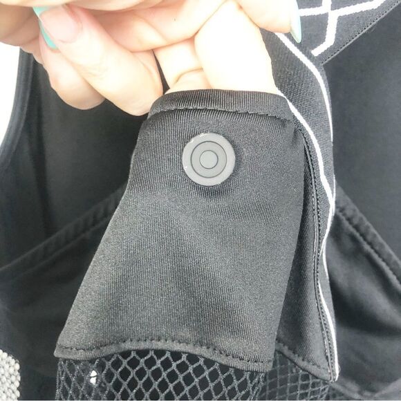 HUNTER X TARGET | Mesh Back Cross Strap Chain Trim Tank Top Women’s Size Medium - Picture 8 of 10